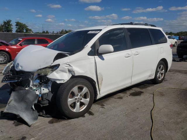 2011 TOYOTA SIENNA LE, 