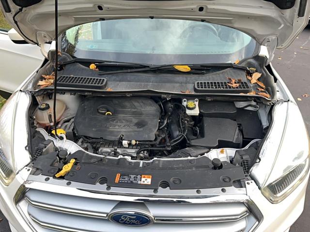 1FMCU0GD8HUE85014 - 2017 FORD ESCAPE SE WHITE photo 7