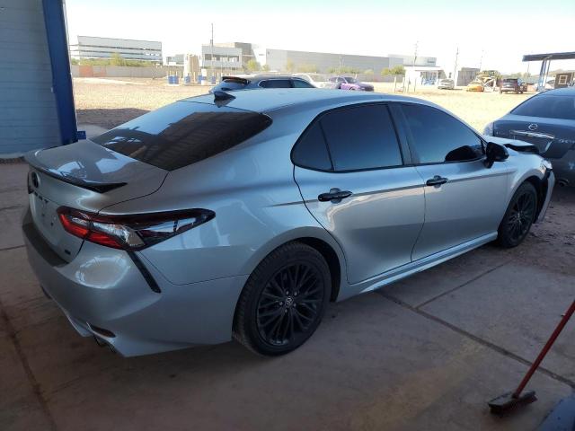 4T1G11AKXNU024755 - 2022 TOYOTA CAMRY SE Gümüş foto 3