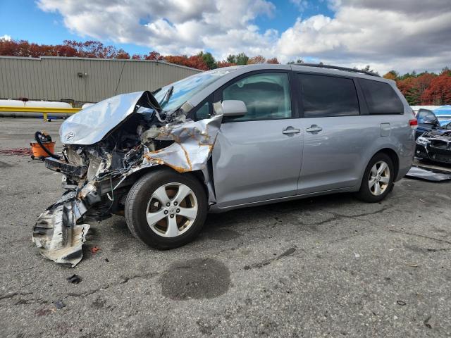2012 TOYOTA SIENNA LE, 