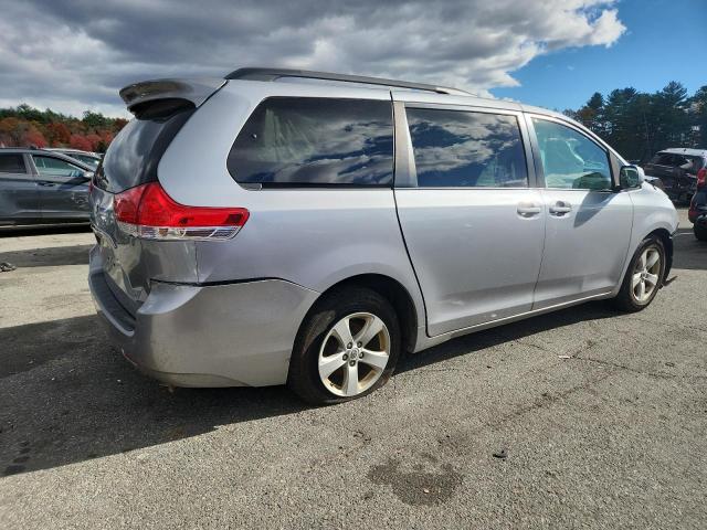5TDKK3DC2CS193293 - 2012 TOYOTA SIENNA LE SILVER photo 3