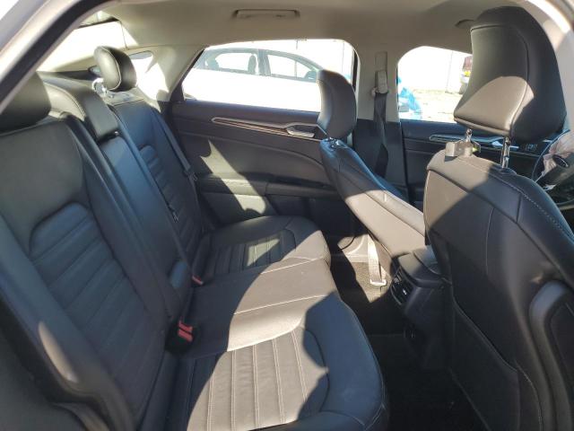 1FA6P0HD3G5123498 - 2016 FORD FUSION SE WHITE photo 10