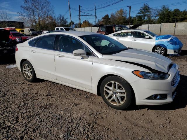 1FA6P0HD3G5123498 - 2016 FORD FUSION SE WHITE photo 4