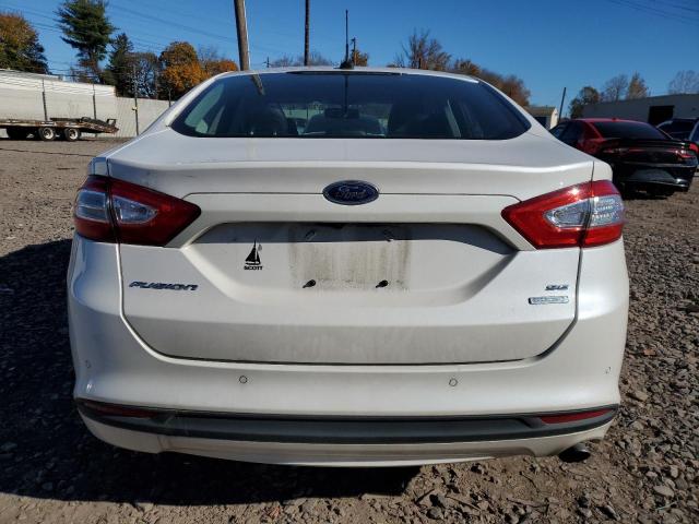 1FA6P0HD3G5123498 - 2016 FORD FUSION SE WHITE photo 6