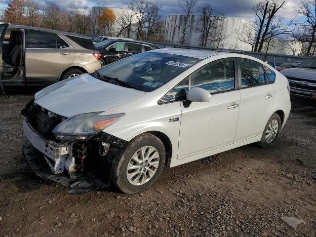 2014 TOYOTA PRIUS PLUG, 