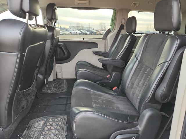 2C4RC1CG6ER175136 - 2014 CHRYSLER TOWN & COU TOURING L BLACK photo 11