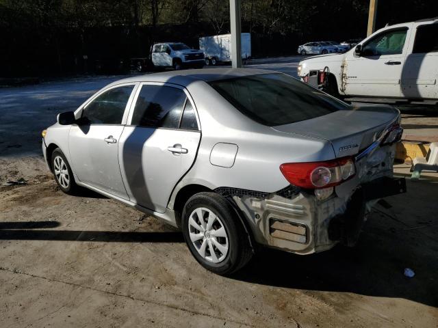 2T1BU4EE5DC942954 - 2013 TOYOTA COROLLA BASE Silber Foto 2