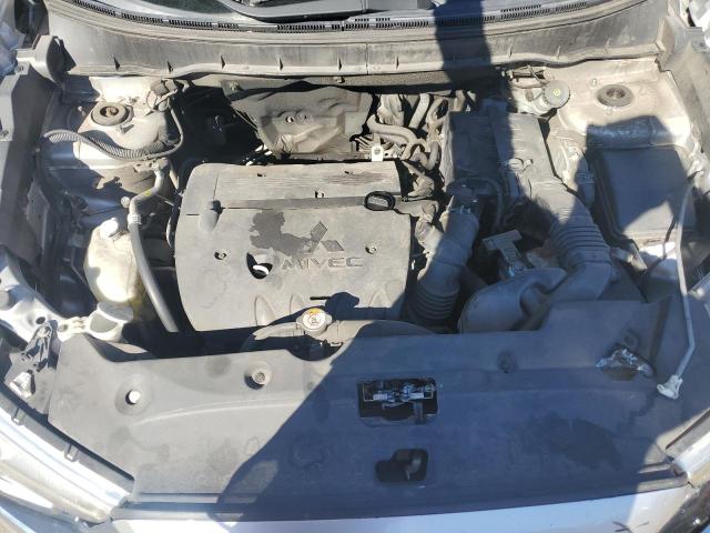 JA4AP3AU3KU030957 - 2019 MITSUBISHI OUTLANDER ES 银色 照片 12