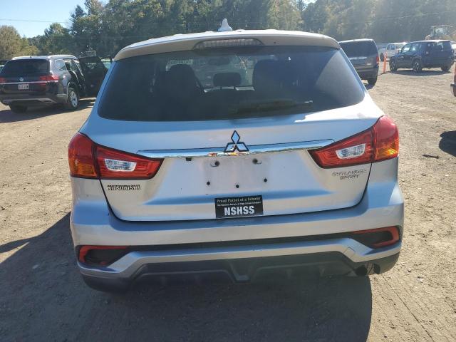 JA4AP3AU3KU030957 - 2019 MITSUBISHI OUTLANDER ES 银色 照片 6