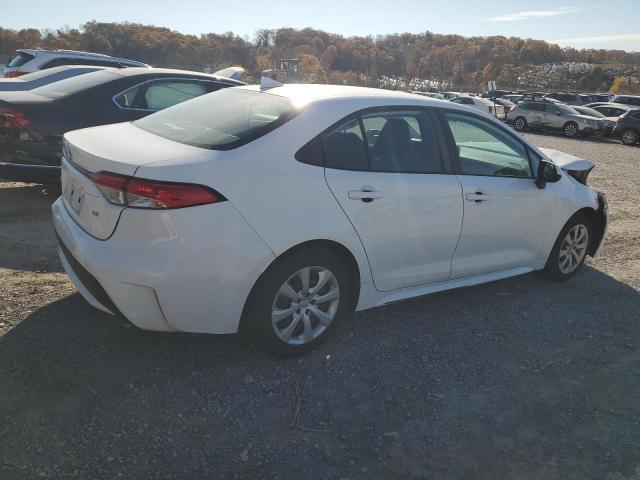5YFEPMAE3MP182128 - 2021 TOYOTA COROLLA LE თეთრი ფოტო 3