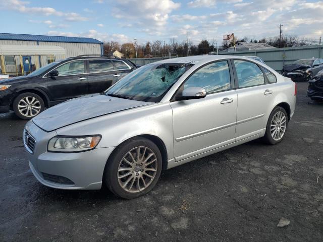2010 VOLVO S40 2.4I, 