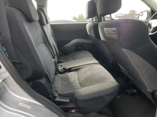 JA4MS31X87U003587 - 2007 MITSUBISHI OUTLANDER ES SILVER photo 10