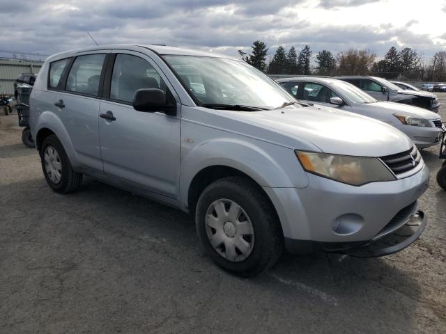 JA4MS31X87U003587 - 2007 MITSUBISHI OUTLANDER ES SILVER photo 4