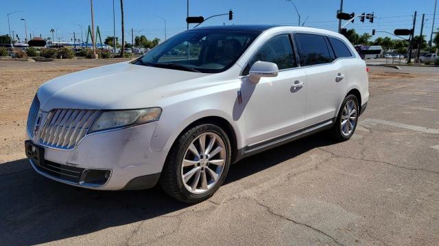 2LMHJ5AT5ABJ29521 - 2010 LINCOLN MKT WHITE photo 2