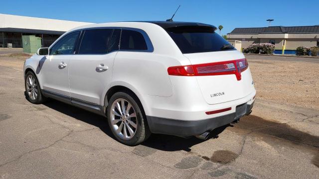2LMHJ5AT5ABJ29521 - 2010 LINCOLN MKT WHITE photo 3