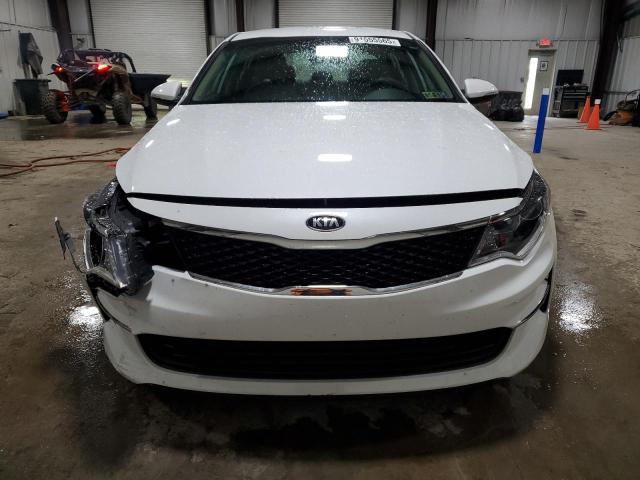 5XXGT4L38JG200448 - 2018 KIA OPTIMA LX WHITE photo 5