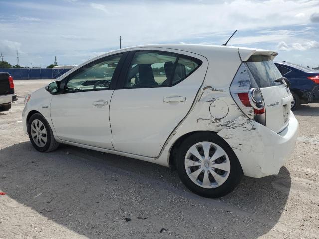 JTDKDTB32E1570718 - 2014 TOYOTA PRIUS C 白色 照片 2