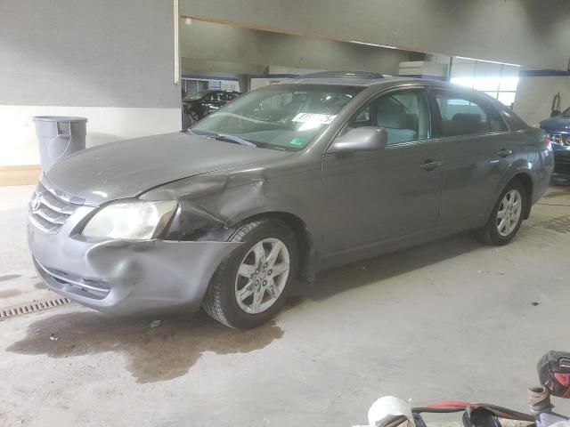 2006 TOYOTA AVALON XL, 