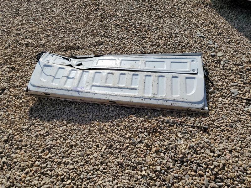 1GC2KUE8XGZ176679 - 2016 CHEVROLET SILVERADO K2500 HEAVY DUTY WHITE photo 12