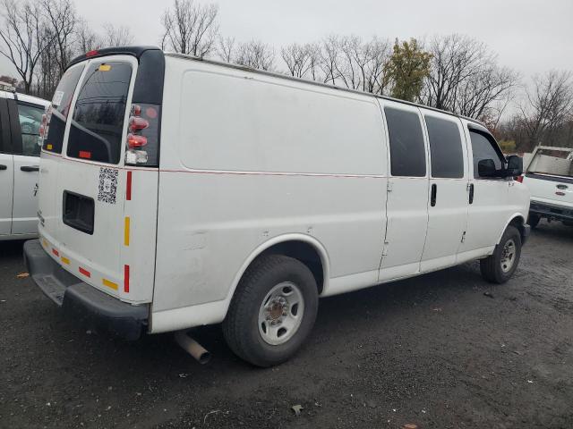 1GCZGUCG1D1156552 - 2013 CHEVROLET EXPRESS G3 WHITE photo 3