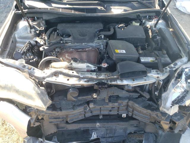 4T1BF1FK2HU794537 - 2017 TOYOTA CAMRY LE SILVER photo 11