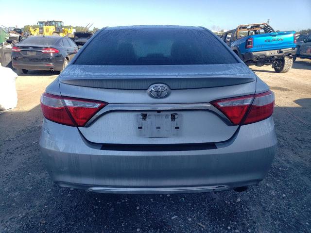 4T1BF1FK2HU794537 - 2017 TOYOTA CAMRY LE SILVER photo 6