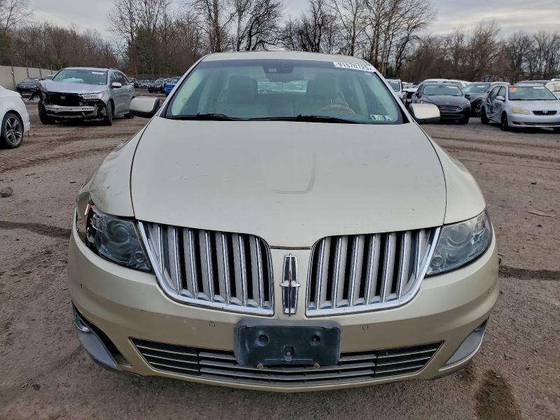 1LNHL9DR2AG616360 - 2010 LINCOLN MKS TAN photo 5