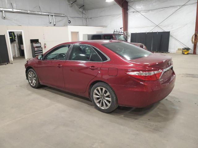 4T1BF1FK3GU612553 - 2016 TOYOTA CAMRY LE RED photo 2