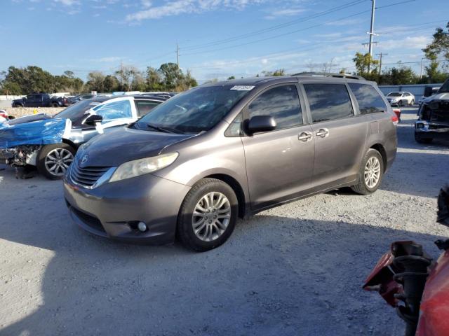 2012 TOYOTA SIENNA XLE, 