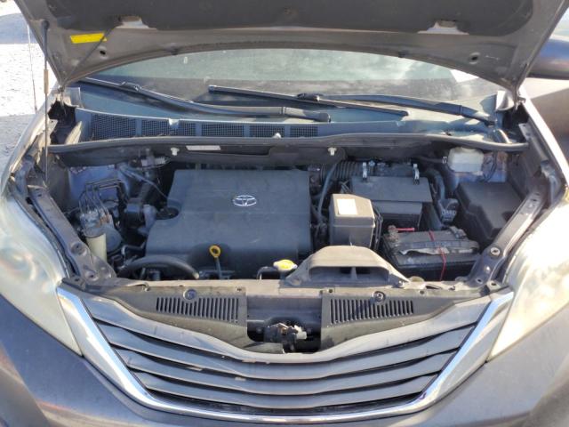 5TDYK3DC6CS188611 - 2012 TOYOTA SIENNA XLE GRAY photo 12