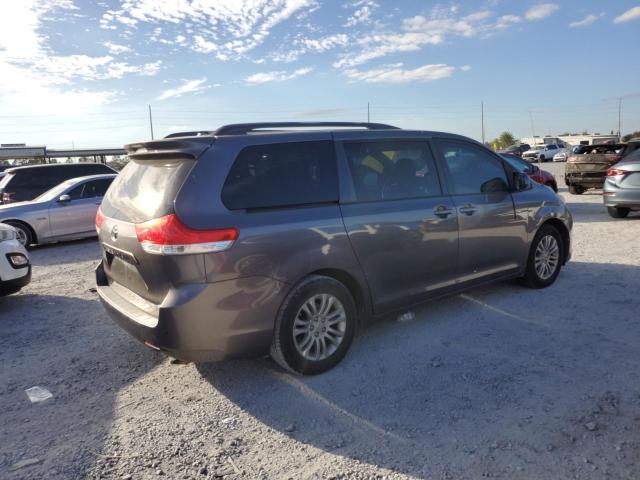 5TDYK3DC6CS188611 - 2012 TOYOTA SIENNA XLE GRAY photo 3