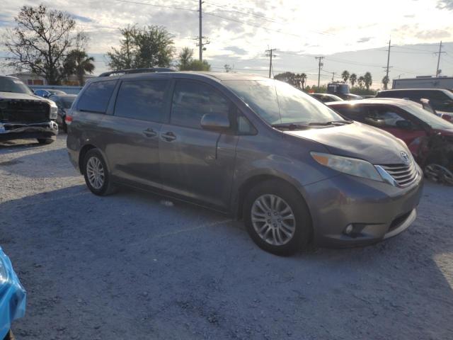 5TDYK3DC6CS188611 - 2012 TOYOTA SIENNA XLE GRAY photo 4