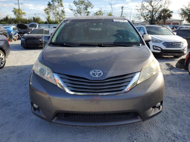 5TDYK3DC6CS188611 - 2012 TOYOTA SIENNA XLE GRAY photo 5
