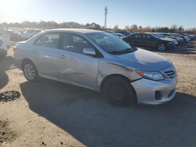 2T1BU4EE4DC977615 - 2013 TOYOTA COROLLA BASE SILVER photo 4