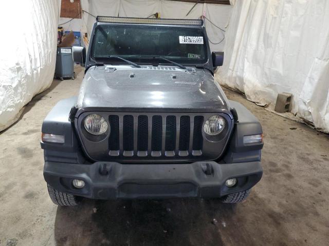 1C4HJXDN6KW634735 - 2019 JEEP WRANGLER U SPORT فحمي صورة 5