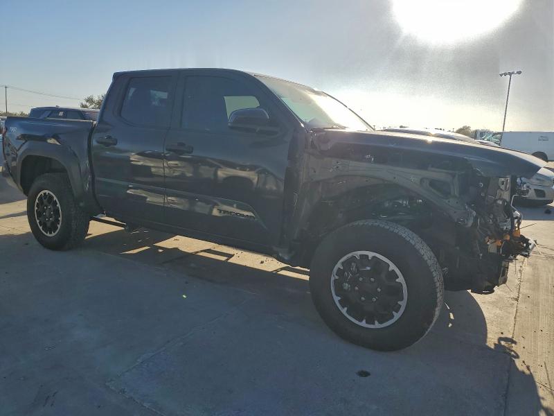 3TMLB5JN5SM153374 - 2025 TOYOTA TACOMA DOUBLE CAB 灰色 照片 4