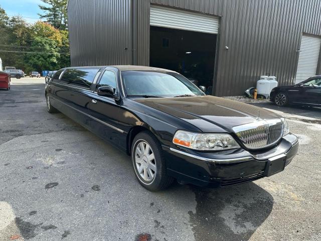 2005 LINCOLN TOWN CAR EXECUTIVE, 