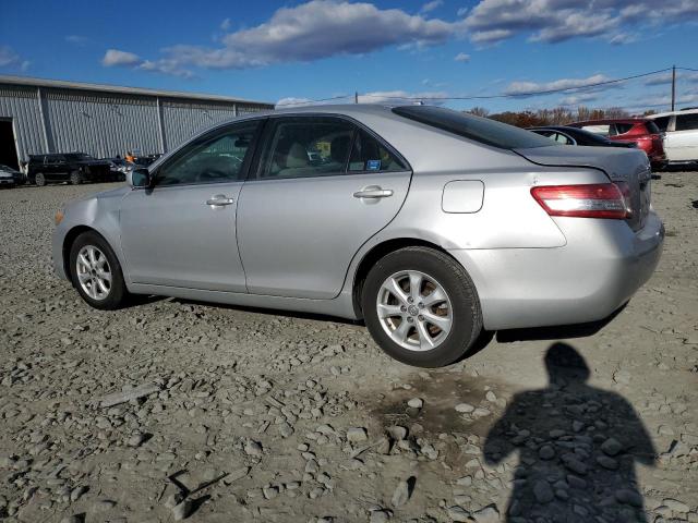 4T1BF3EK3BU721200 - 2011 TOYOTA CAMRY BASE SILVER photo 2