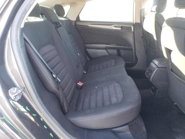 3FA6P0HD7JR174734 - 2018 FORD FUSION SE GRAY photo 10