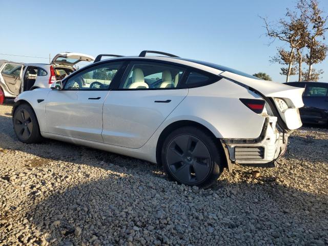 5YJ3E1EB6MF876142 - 2021 TESLA MODEL 3 Blanc photo 2