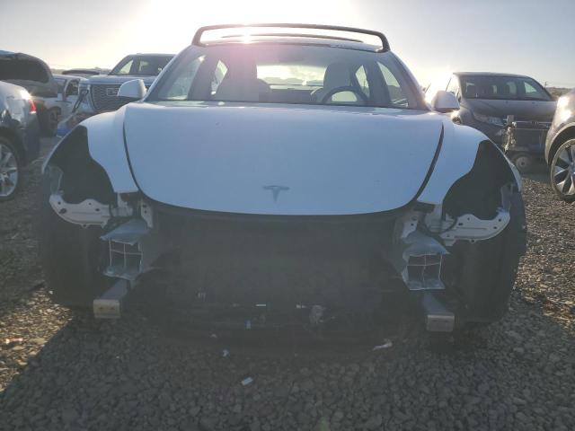 5YJ3E1EB6MF876142 - 2021 TESLA MODEL 3 Blanc photo 5