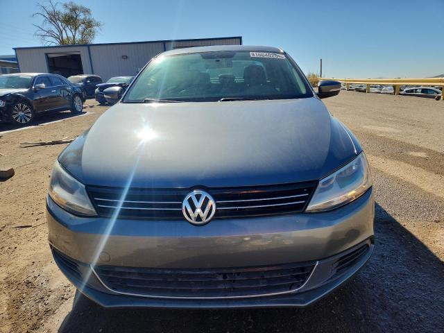 3VWDX7AJXDM425948 - 2013 VOLKSWAGEN JETTA SE 灰色 照片 5