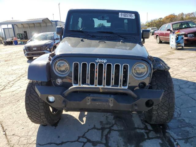 1C4BJWEG9HL600069 - 2017 JEEP WRANGLER U SAHARA GRAY photo 5