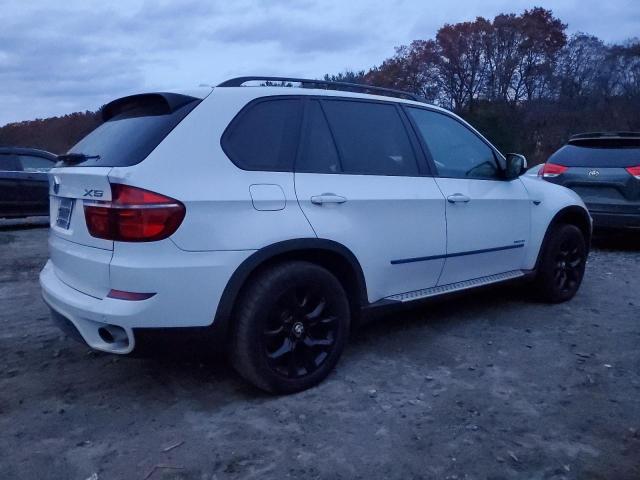 5UXZV4C55CL759932 - 2012 BMW X5 XDRIVE35I WHITE photo 3