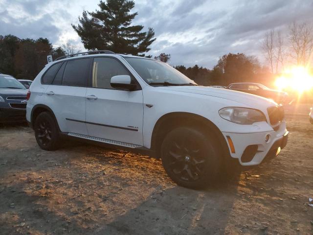 5UXZV4C55CL759932 - 2012 BMW X5 XDRIVE35I WHITE photo 4
