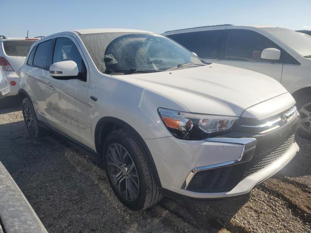 JA4AR3AU6KU000930 - 2019 MITSUBISHI OUTLANDER ES WHITE photo 4
