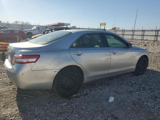 4T1BF3EK2BU188787 - 2011 TOYOTA CAMRY BASE SILVER photo 3