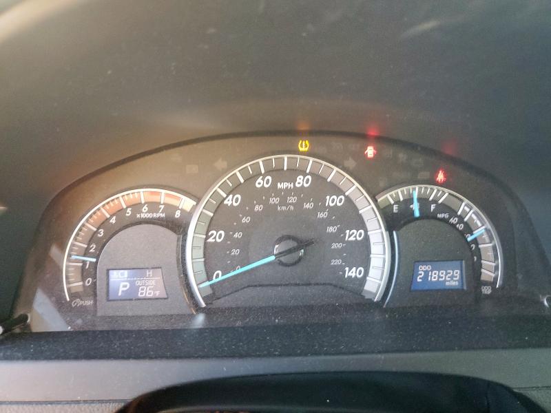 4T1BF1FKXCU500343 - 2012 TOYOTA CAMRY BASE RED photo 9