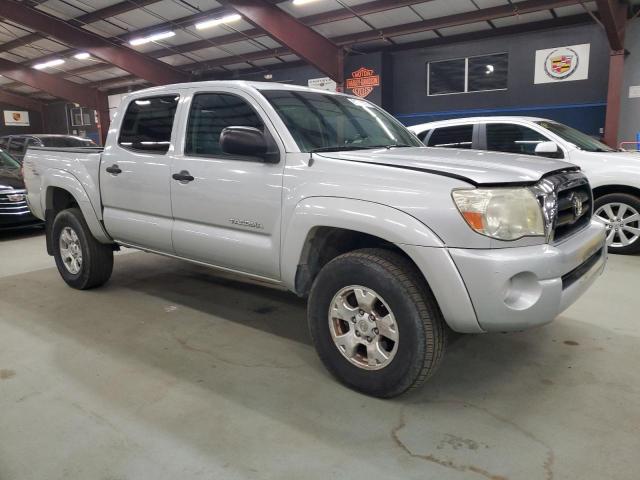 5TELU42N98Z547670 - 2008 TOYOTA TACOMA DOUBLE CAB 银色 照片 4