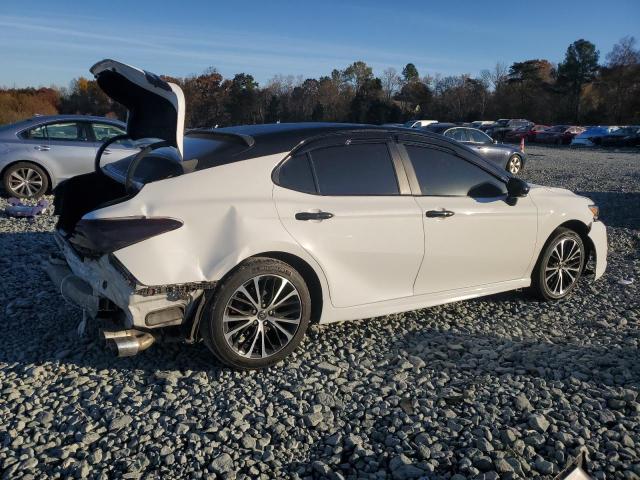 4T1B11HK9JU072841 - 2018 TOYOTA CAMRY L WHITE photo 3